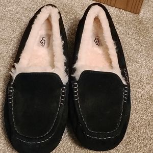 UGG AUSTRALIA SLIPPERS